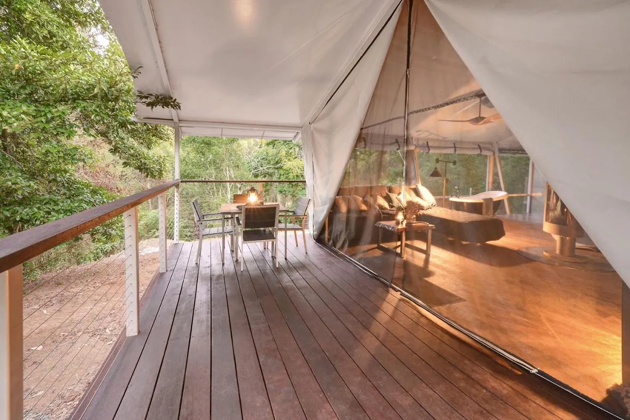 ラグジュアリーテント Starry Nights Luxury Camping Woombye オーストラリア