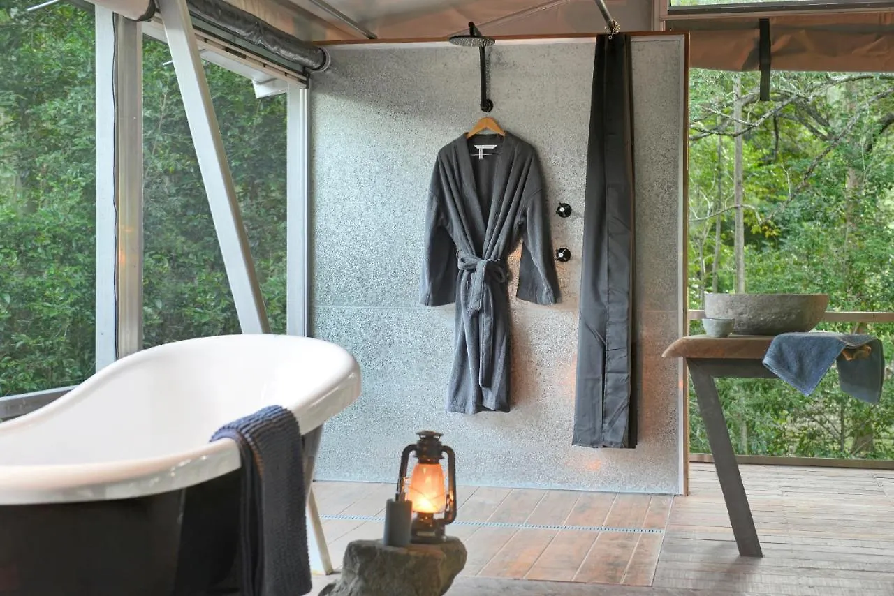 ラグジュアリーテント Starry Nights Luxury Camping Woombye